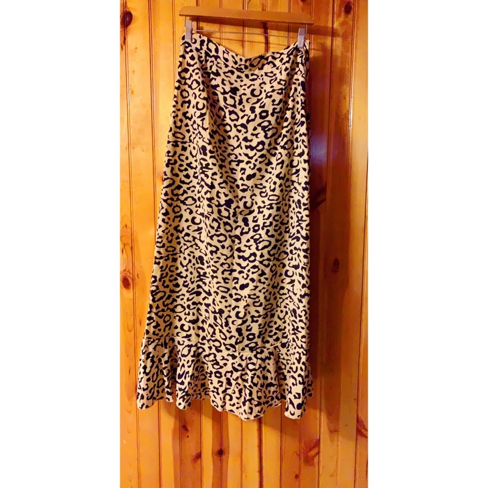 NWOT LEOPARD RUFFLE SKIRT - Picture 3 of 3